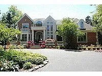 3351 Eastpointe Ln photo 1