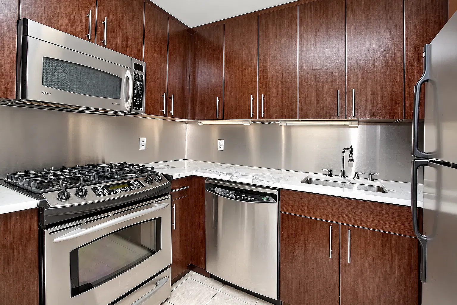 350 West 53rd Street — Photo 1
