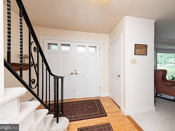 4th image of 1113 Grandview Cir