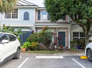 3332 Confetti Ln, Pompano Beach, FL 33063