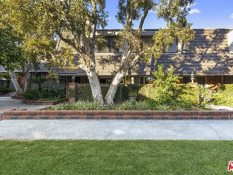 4738 S La Villa Marina — Photo 9