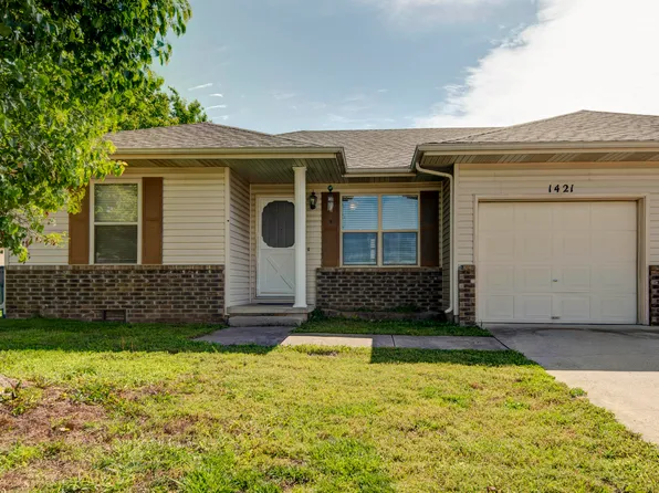 1421 W Rainey Street, Ozark, MO 65721