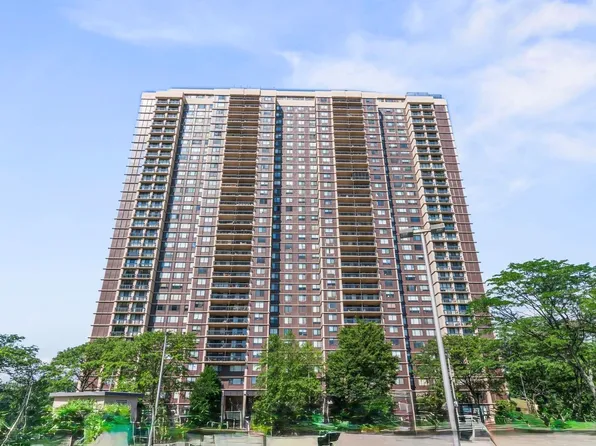 26910 Grand Central Parkay #15R, Floral Park, NY 11005