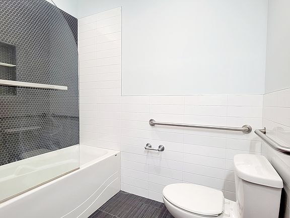 5th image of 2704 John F Kennedy Blvd #5