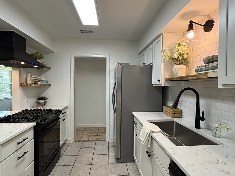 14 Bay Dr NE — Photo 22