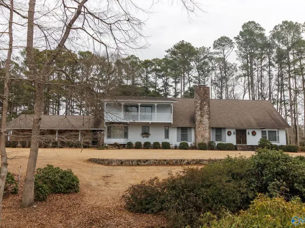 606 Coby Cir, Albertville, AL 35950