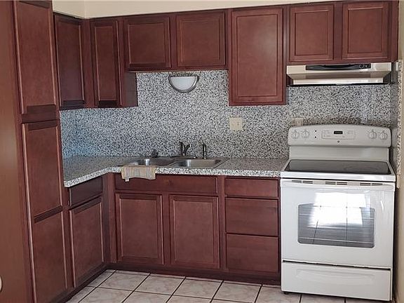 5th image of 131 E Van Wagenen St