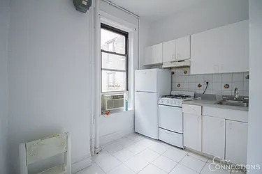 Rented by City Connections Realty