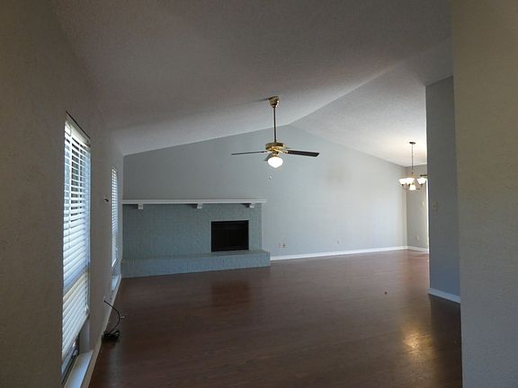 2nd image of 408 Harrington Ln
