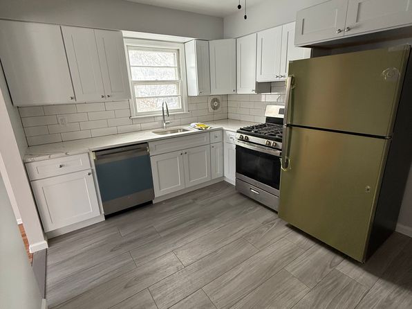 916 Walnut St FLOOR 1