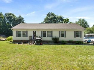 121 Pine State Rd, Troutman, NC 28166
