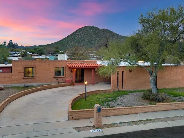 2547 W Calle Genova, Tucson, AZ 85745