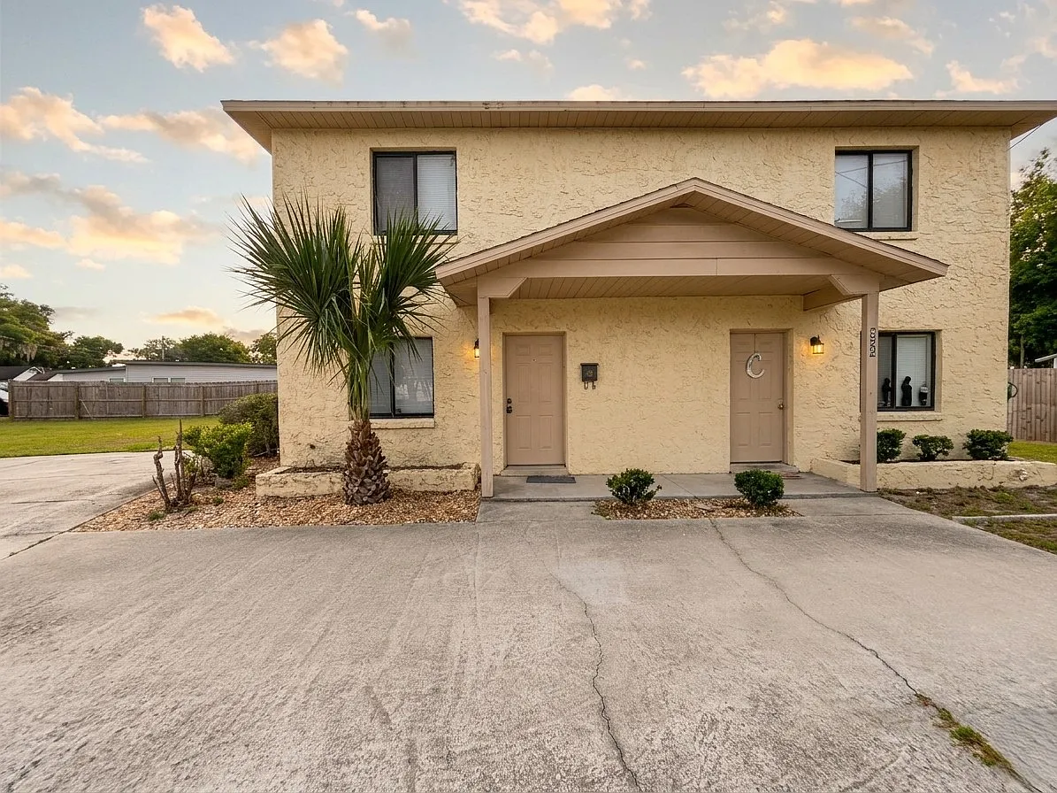 Building Photo - 820 S Floral Ave