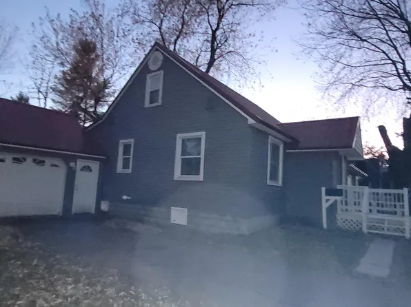 413 Parnell Ave, Sault Sainte Marie, MI 49783