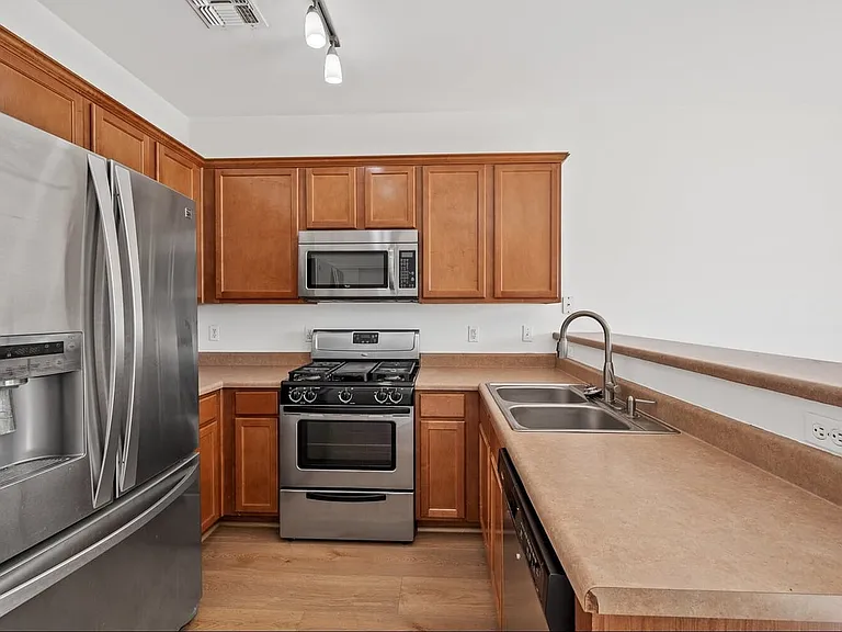 3776 E Felix Blvd — Photo 9