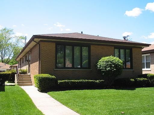 1st image of 7722 N Kedvale Ave