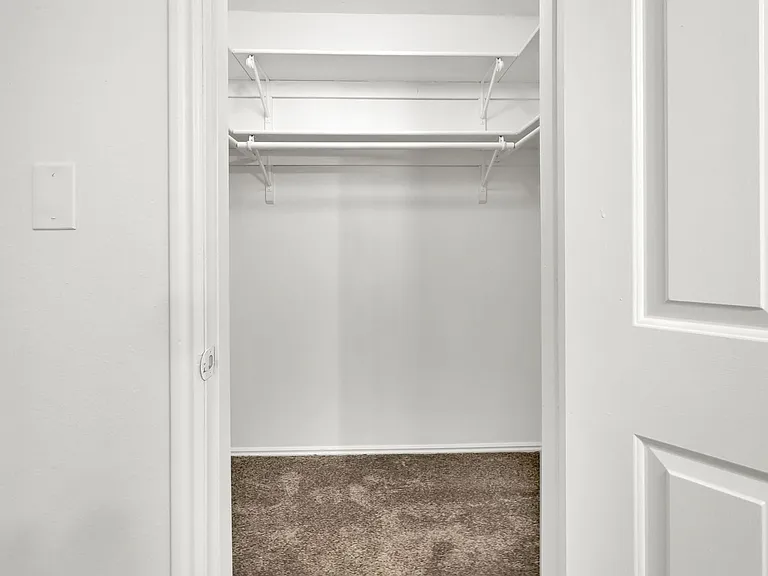 Shady Lane Apartments — Photo 30