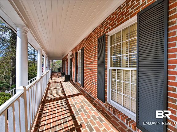5th image of 422 W Wiggins St