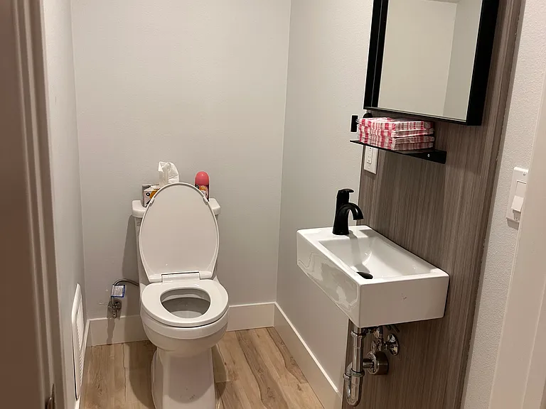 5763 Ostin Ave — Photo 3