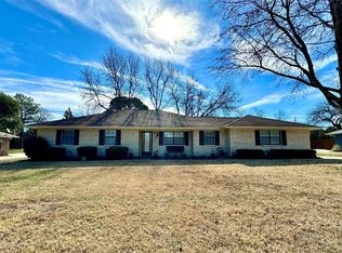 204 Kings Creek Dr, Terrell, TX 75161