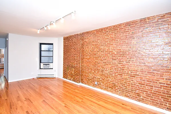 Rented by Bohemia Realty Group | media 2