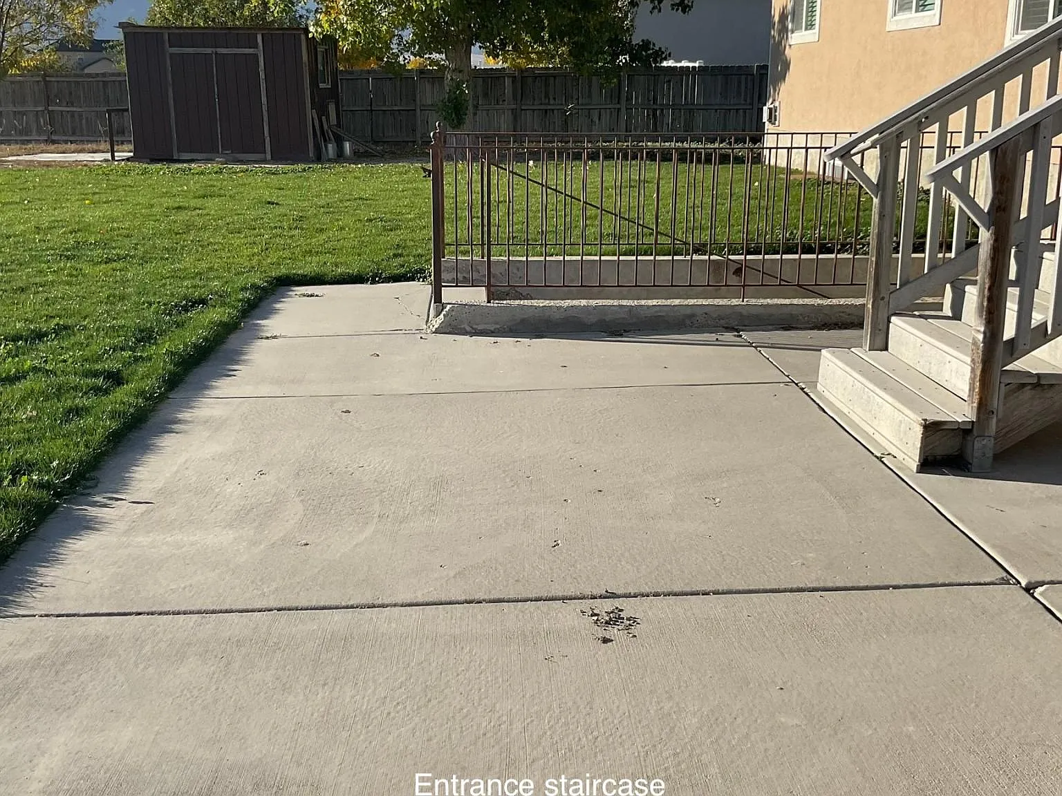 1062 E Waddell St — Photo 2