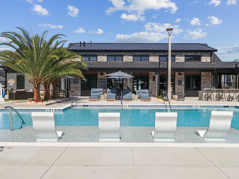 The Liliana Apartment Homes — Photo 1