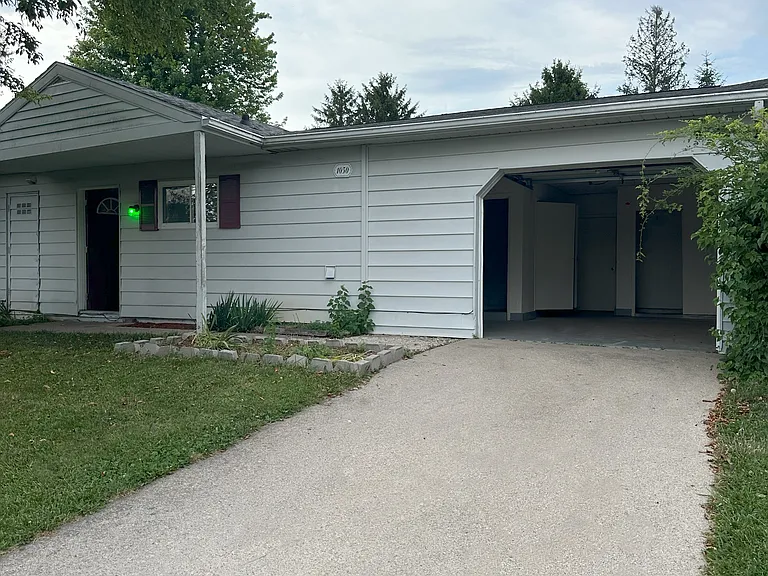 2909 Travis St — Photo 1
