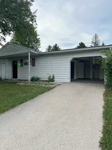 2909 Travis St Photo 1