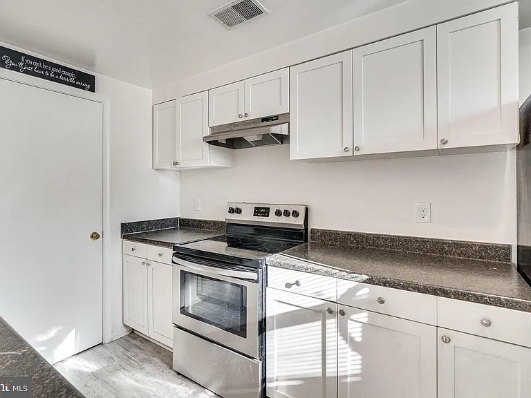 4418 Pembrook Village Dr — Photo 9