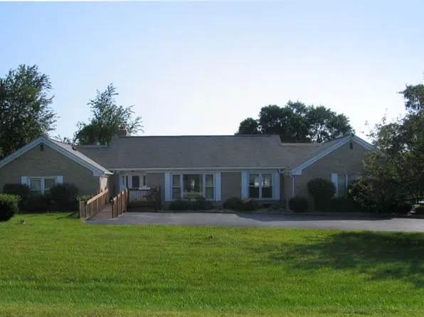8253 Stoneham Dr, Ypsilanti, MI 48197