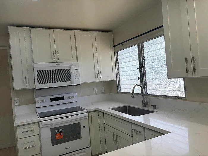 3 bed, 2.0 bath, $2,495 — Photo 3