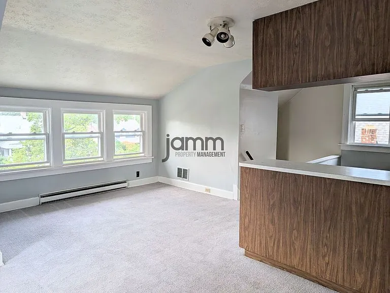 1257 W Clifton Blvd #3 — Photo 14