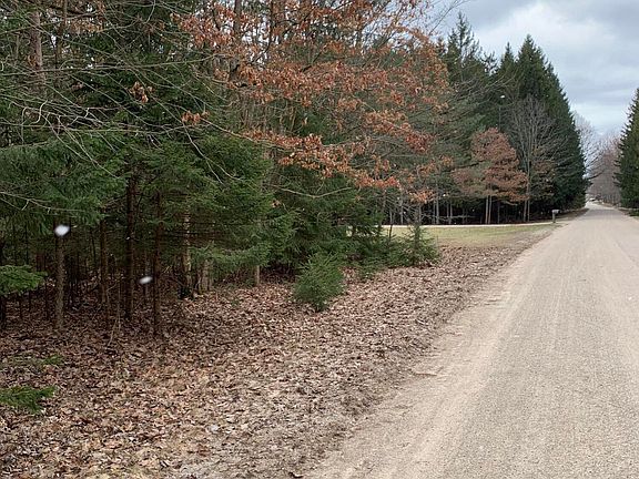 3rd image of 9205 White Pine Dr