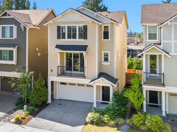 2204 176th Place SW #3, Lynnwood, WA 98037