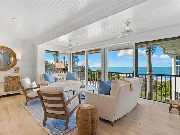 2701 Gulf Shore BLVD N #4, NAPLES, FL 34103