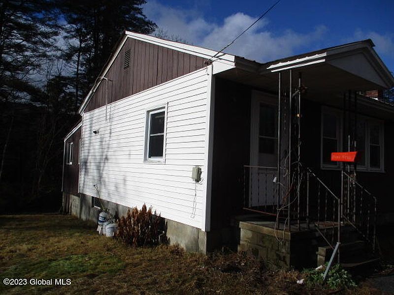 3rd image of 961 E River Drive