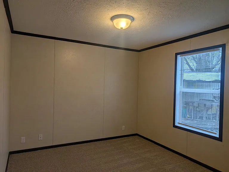 Avon Lakes Estates — Photo 25