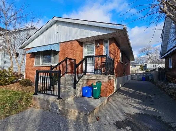 707 Hortop St, Oshawa, ON L1G 4N7