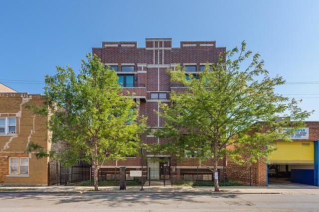 1st image of 3443 W Belmont Ave #1E