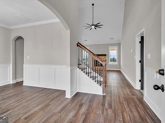 2nd image of 177 Doublegate Dr