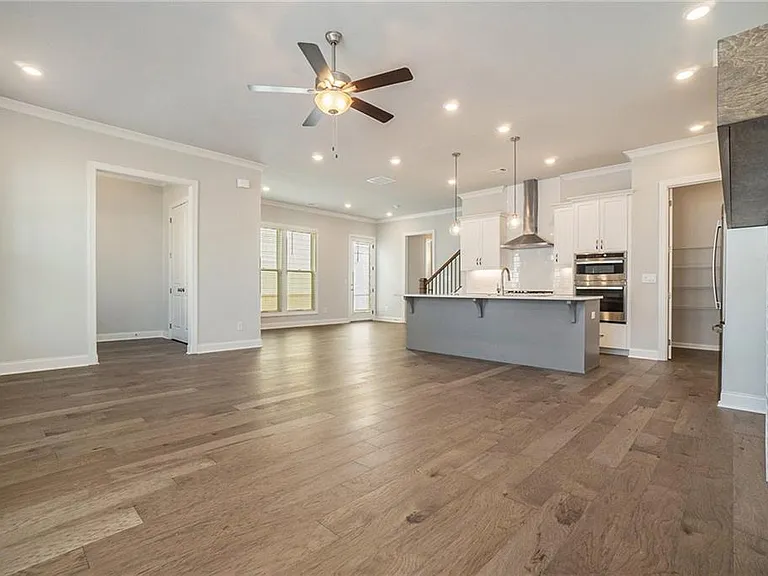 106 Basil St — Photo 3