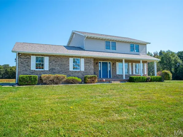 15685 Oakdale Blacktop Rd, Nashville, IL 62263