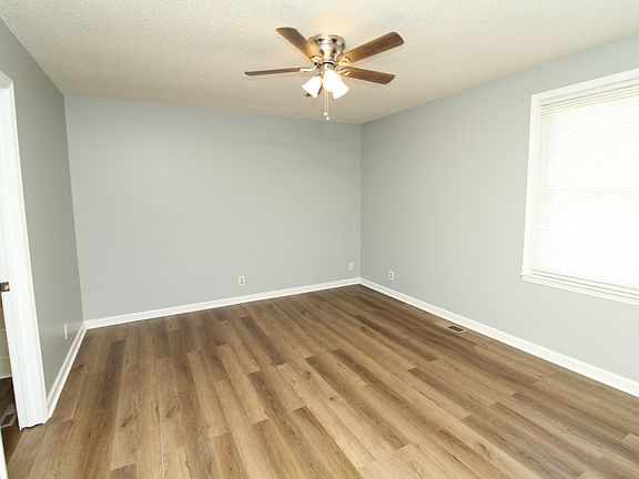 5th image of 532 Roselawn Dr