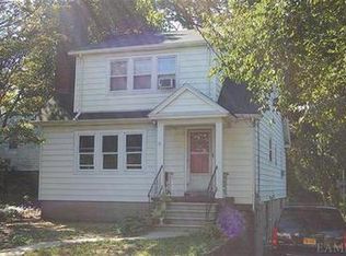 31 Greenwood Rd, Yonkers, NY 10701