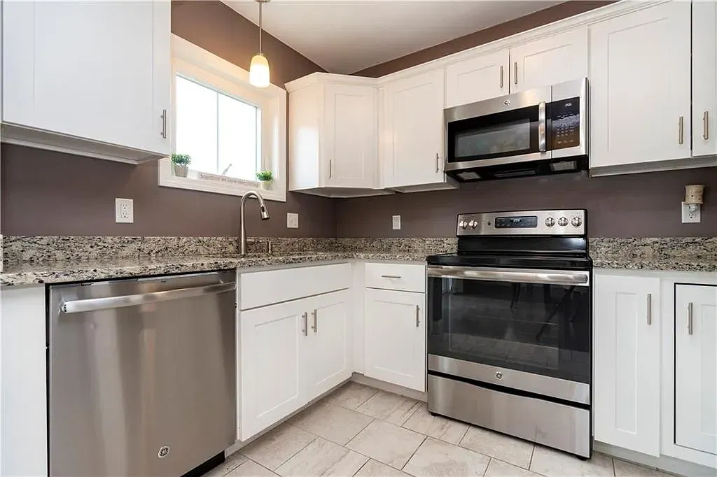 2 bed, 2.5 bath, 1530 sqft, $2,300 — Photo 4