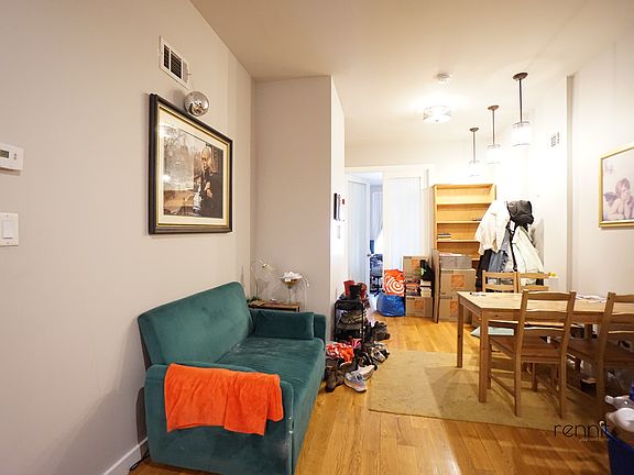 5th image of 700 Hancock St #1L