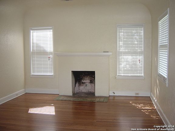 2nd image of 818 E Magnolia Ave