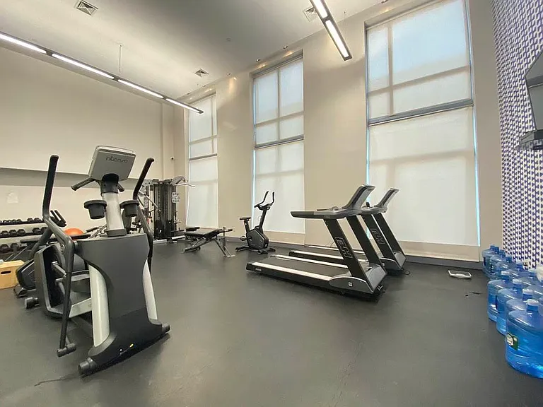 63 Roebling St #4L — Photo 3