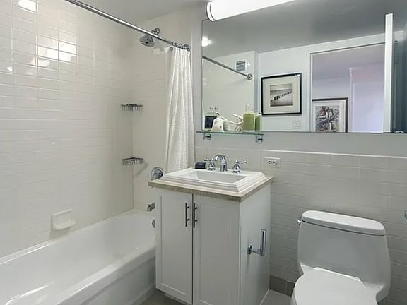5th image of 317 W 61st St #10J